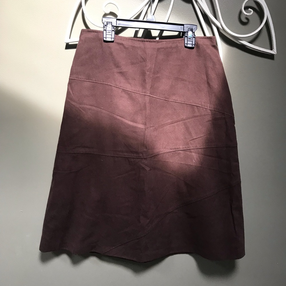 CONTEXT skirt